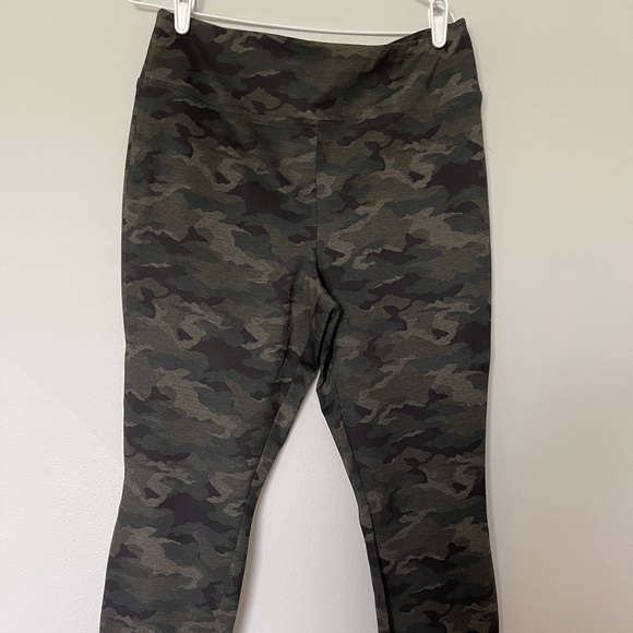 Nine West Pants - XL Nine West Stretch, camouflage pants